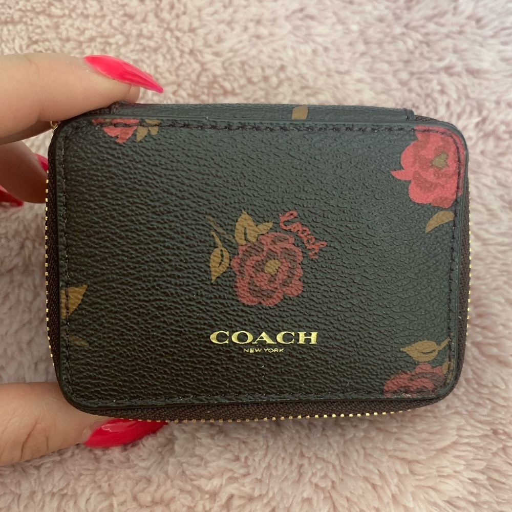 Coach Pill Box
